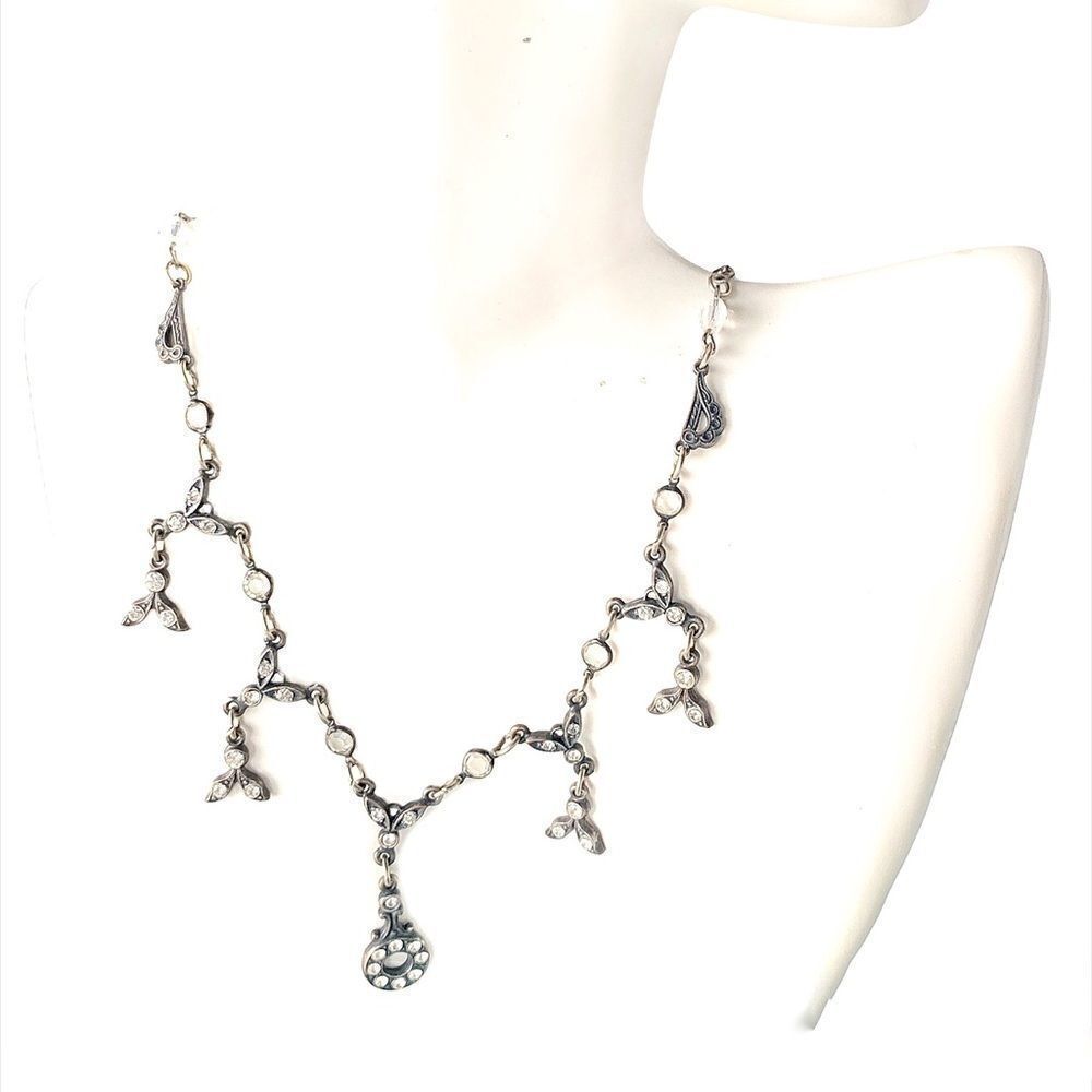 Vintage Victorian design Banana Bob ox Silver crystal necklace